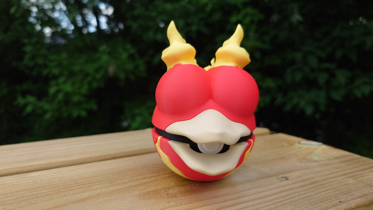 #0126 Magmar 3d geprinte Pokeball