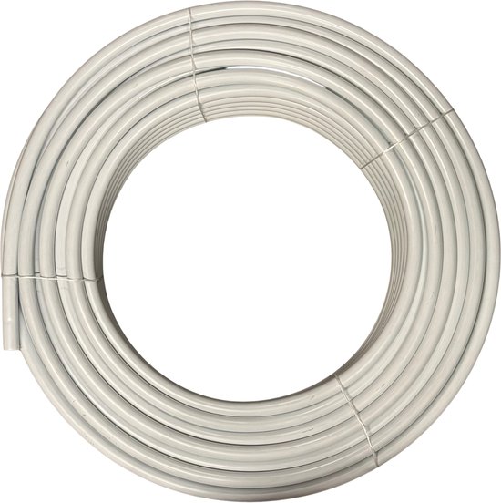 Witte slang, opgerold tot een cirkel. De slang is 25 mm dik en 100 meter lang.