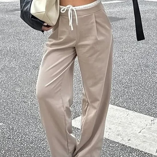 Beige wijde broek met trekkoord en plooien