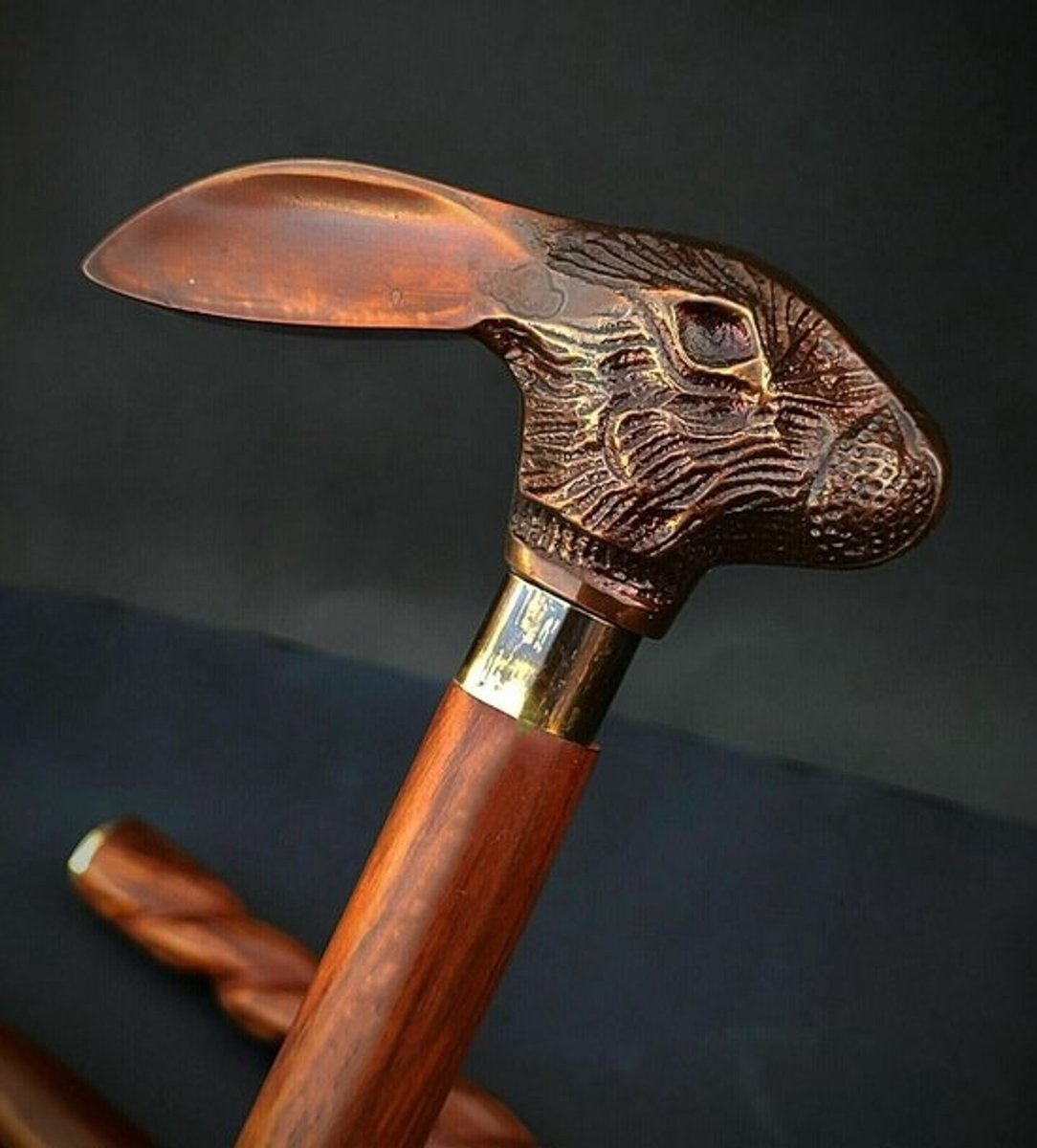 Handgemaakte Houten Wandelstok met Uniek Konijn Handvat | Vintage Stijl
