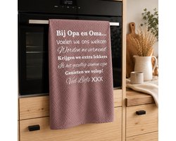 Theedoek met tekst bedrukt cadeau | Regels voor Bij Opa en Oma Thuis | vaderdag verjaardag opa man feestdagen sinterklaas kerstmis hoera jullie worden grootouders zwangerschapsaankondiging Moederdag Vaderdag Cadeau voor Mama Papa Opa Oma vrouw damens