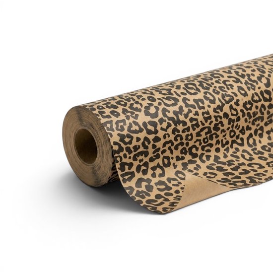 Un rouleau de papier cadeau brun à imprimé léopard noir, le rouleau orienté vers la droite.