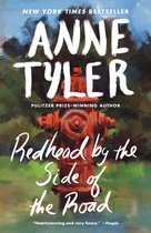 Boekomslag van "Redhead by the Side of the Road" door Anne Tyler. Een brandkraan staat centraal met de tekst "New York Times Bestseller".