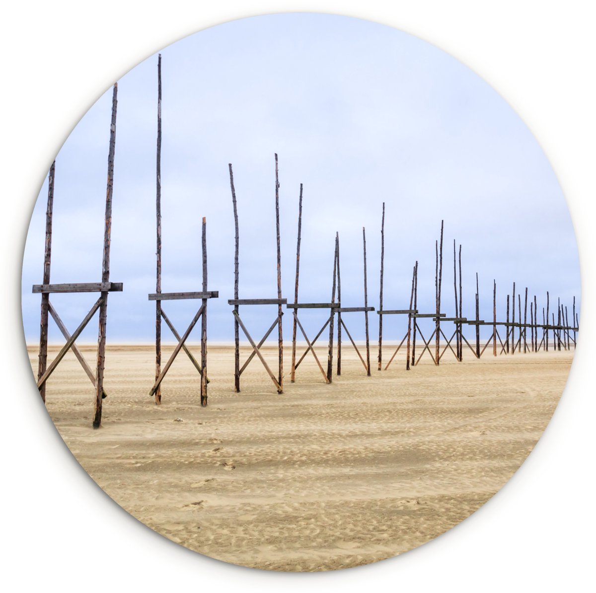 WallCircle® Wandcirkel 60x60 cm - Muurcirkel Palen op het strand van Vlieland - Muurdecora