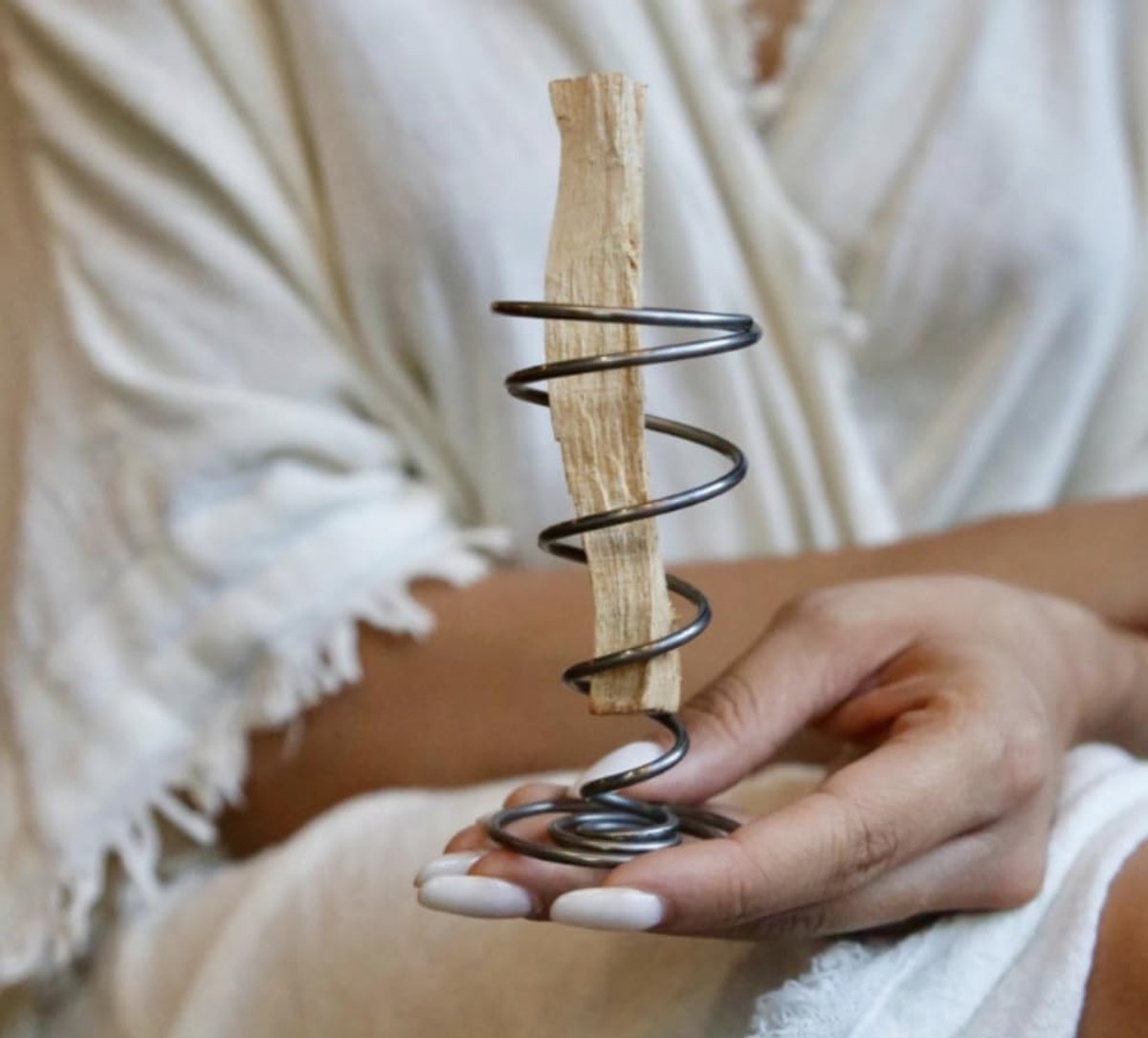 Dailygoods- Palo Santo XL Stokjes - Set van 3 Stokjes met Spiraalhouder - Heilig Hout voor Reiniging - Natuurlijke Geur - Ideaal voor Meditatie - Wierook