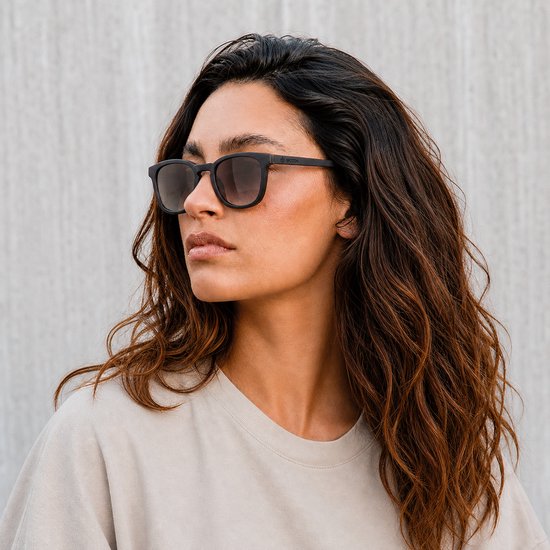 Wooda® Houten Zonnebril Wayfarer - Bruin - Gepolariseerd - Wooda Pinet Marrón Dégradé van Wooda — afbeelding 3