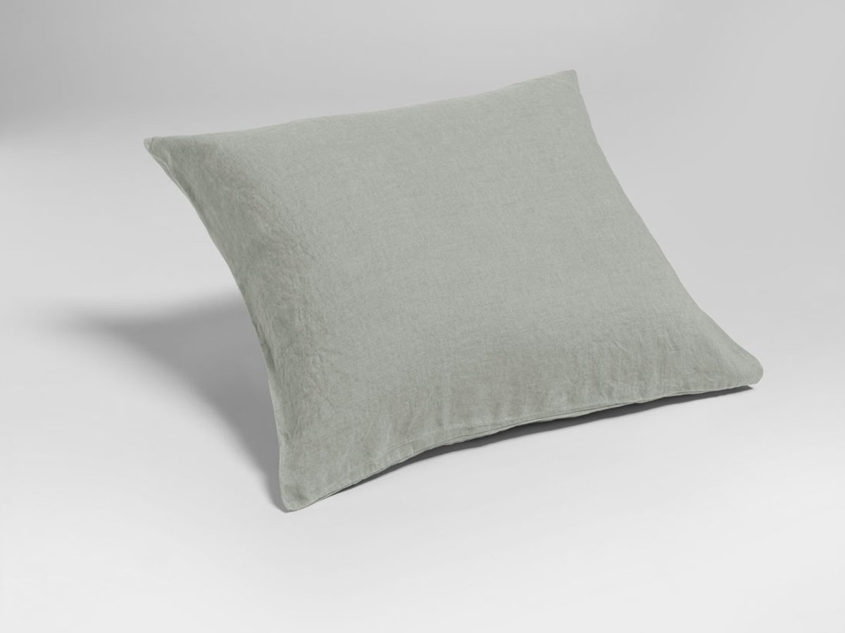 Yumeko kussensloop gewassen linnen mistig groen 65x65 - Biologisch & ecologisch - 1 stuk