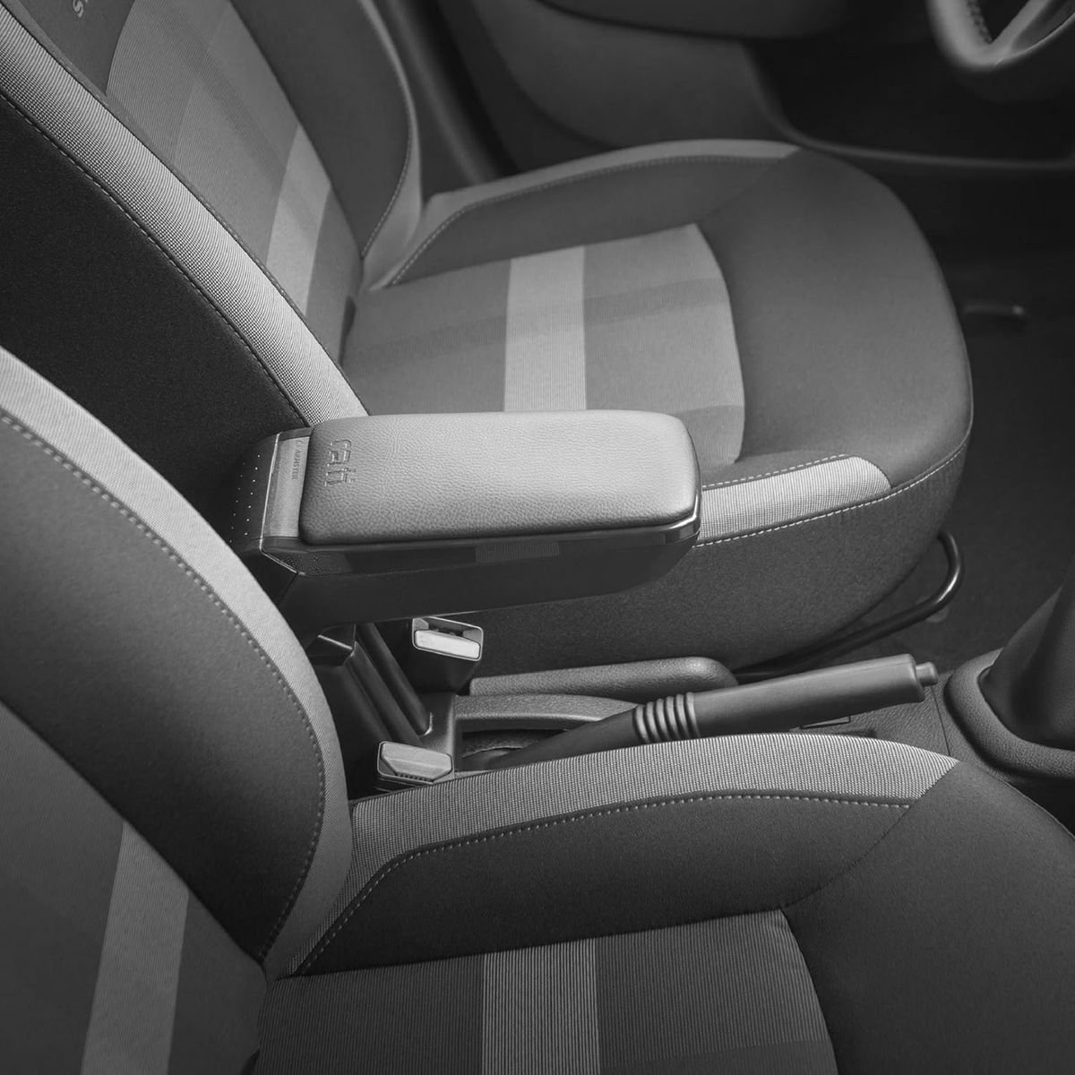 GoodGo Armsteun BASIC voor SUZUKI SWIFT 04/2024- (alle modellen). Met kunstlederen deksel, opbergruimte en opklapbaar