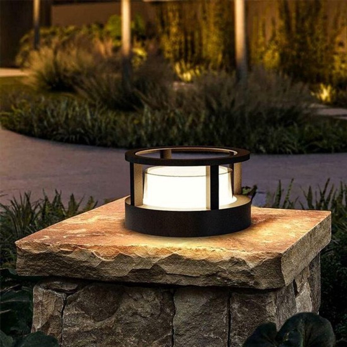 Buitenlamp, 5W LED, ronde behuizing, aluminium, warm wit licht, geschikt voor paden en terrassen, zwart.11*11*9.5cm