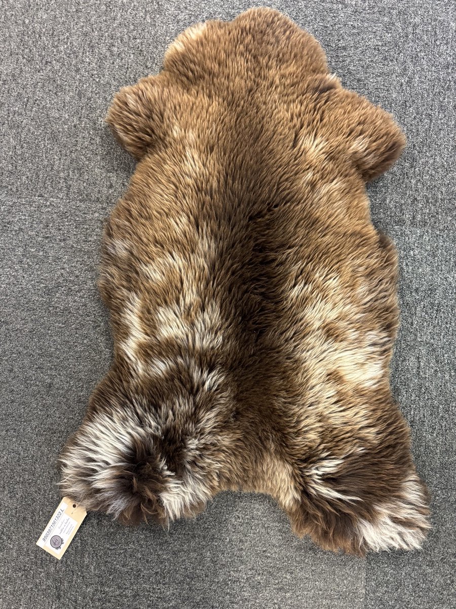 Schapenvacht wollig bruin wit