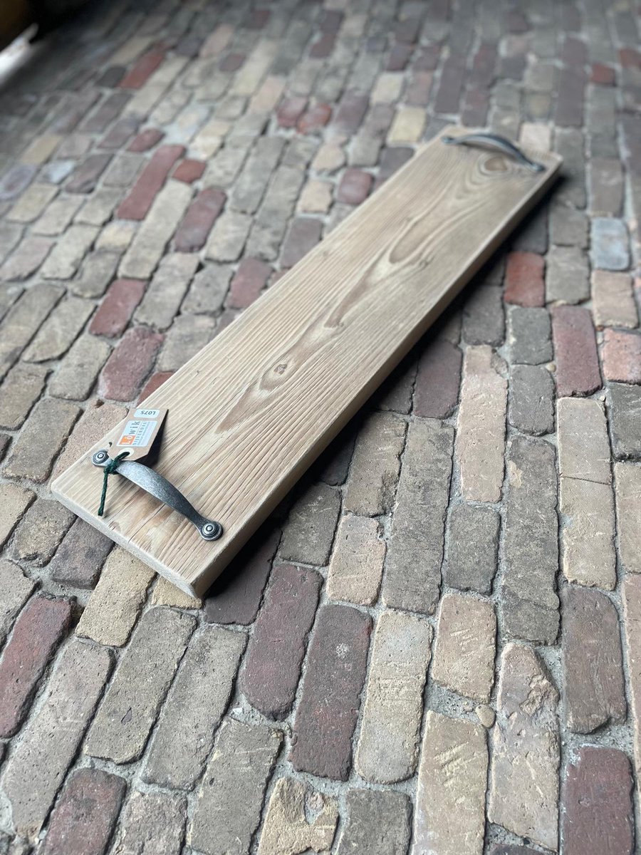Hapjesplank | Tapasplank | Borrelplank met handvaten 19cm breed 80cm lang gerecycled hout. Nr: L075