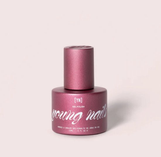 Young Nails gel polish flesje, met metalic roze tint en 'young nails' logo.