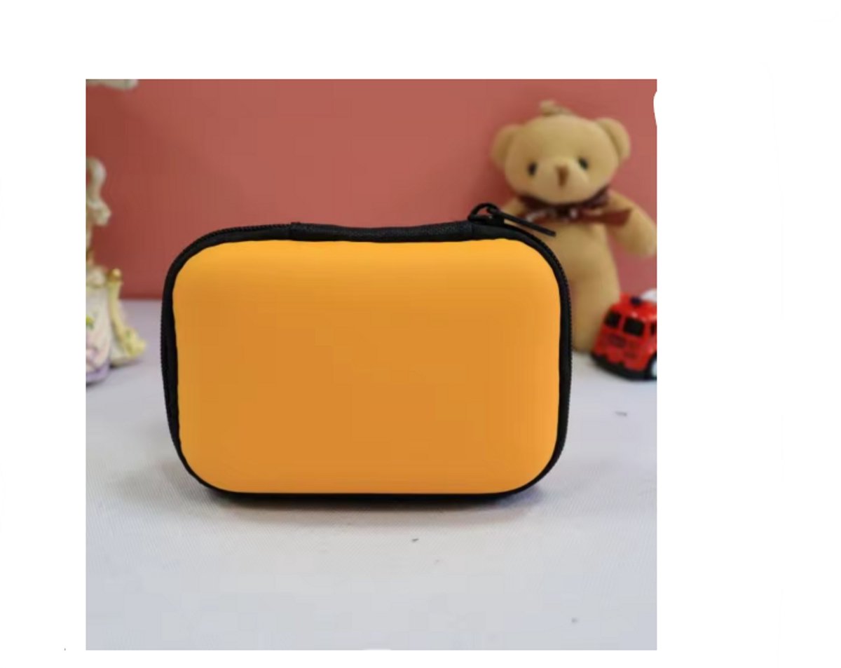 Geel - Vakantie - Organizer voor UNO, Pesten, Jokeren, Klaverjassen, Kwartet en Hartenjagen - Reisorganizer - Kaartspel - Speelkaarten - Opbergen - Hoesje – telefoonaccessoires -