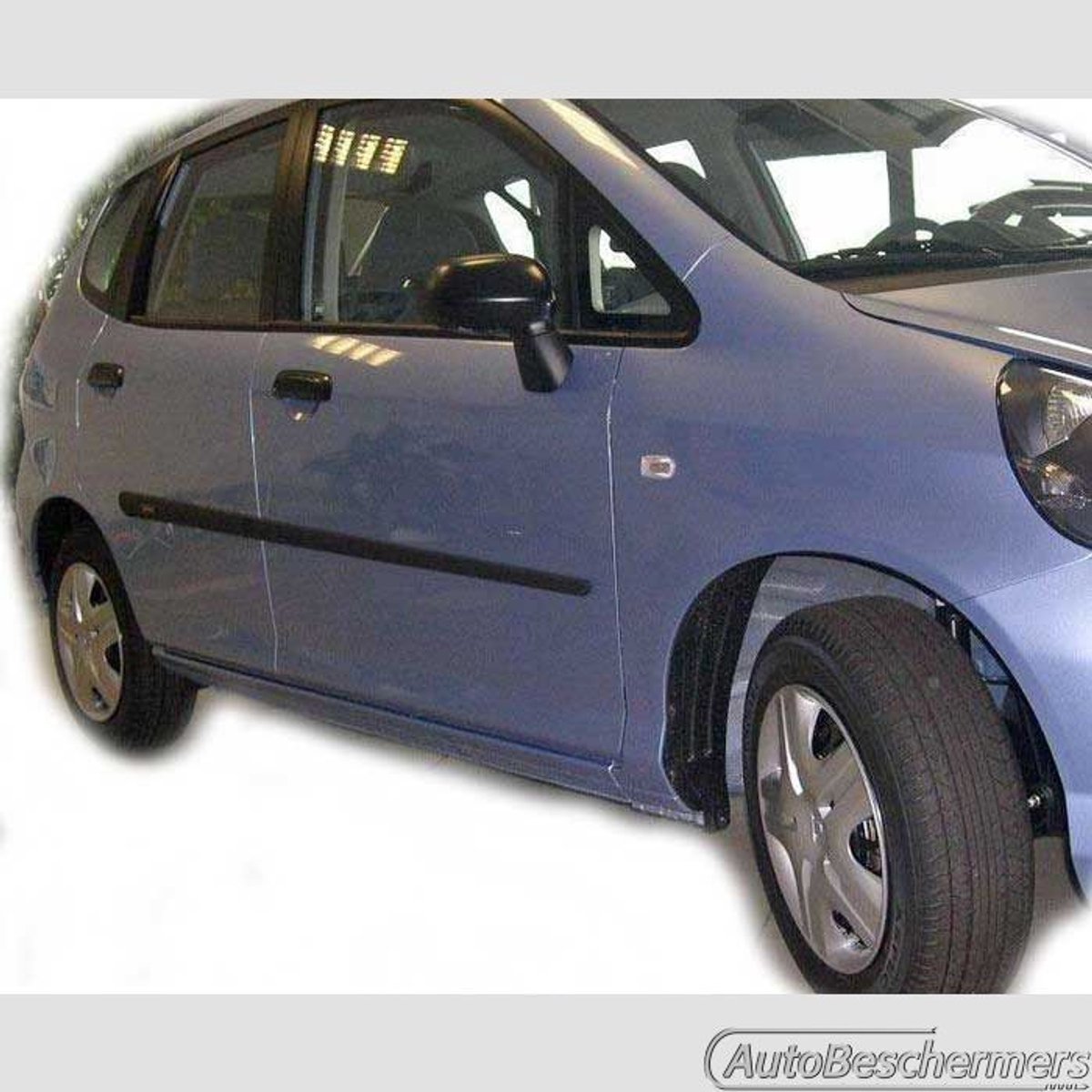 Stootlijsten set zwart voor Honda Jazz 5-deurs 2002-10.2008. De stootstrips zijn zelfklevend. Set a 4 stuks (#0014)