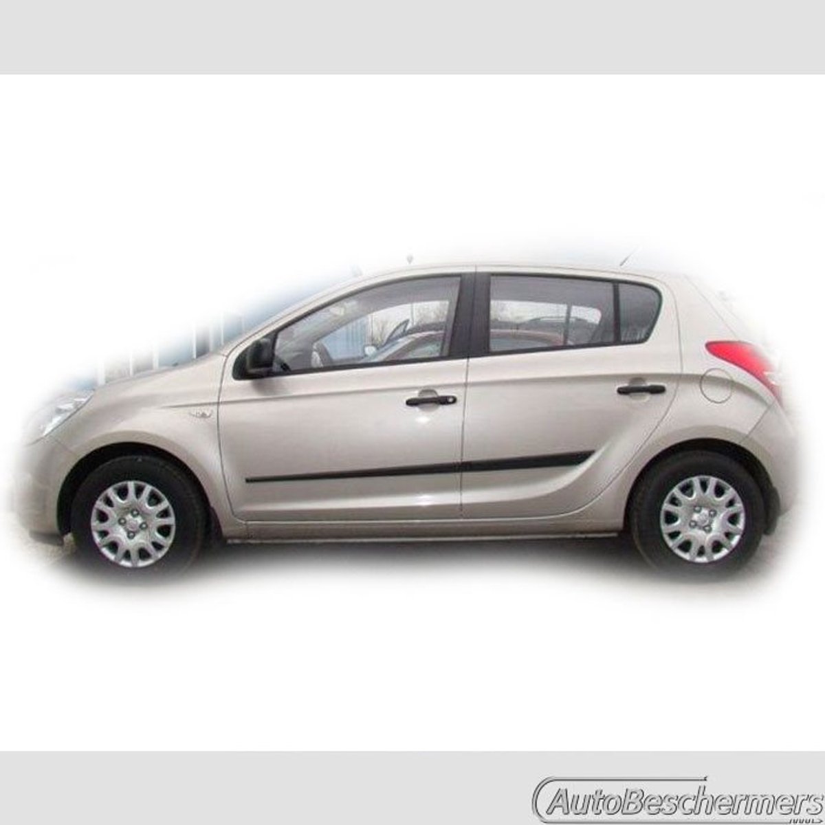 Stootlijsten set zwart voor Hyundai i20 5-deurs 02.2009-04.2012. De stootstrips zijn zelfklevend. Set a 4 stuks (#0027)