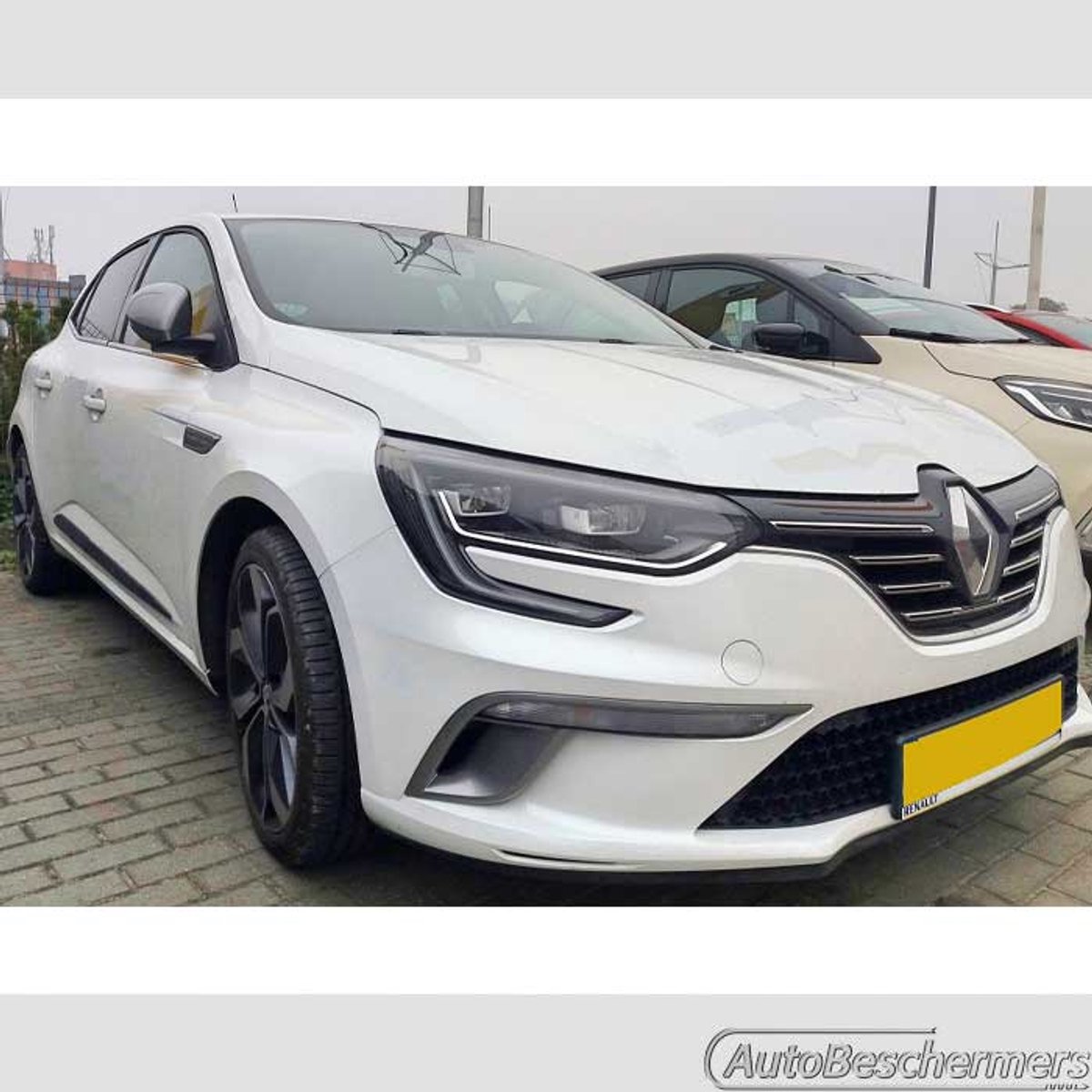 Stootlijsten set zwart voor Renault Megane Hatchback 03.2016-. De stootstrips zijn zelfklevend. Set a 4 stuks (#0052)