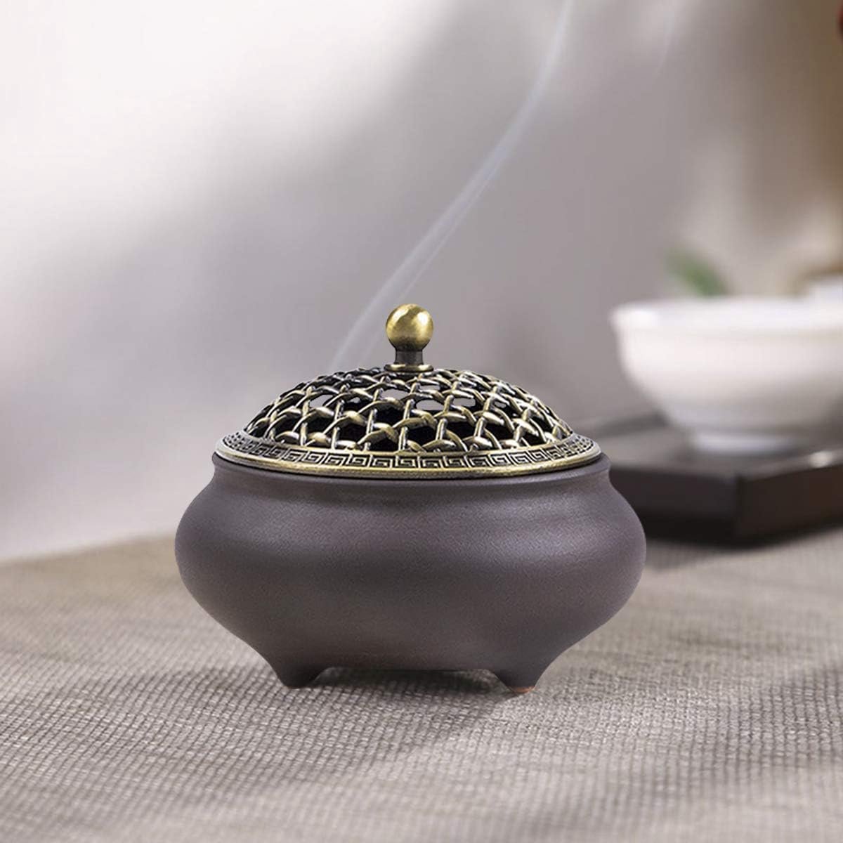 SnelShoppen - FakeFace Keramische Incense Burner - Ronde Porseleinen Rookvaas met Vuurvast Mat en Metalen Deksel - Decoratie voor Woonkamer, Slaapkame