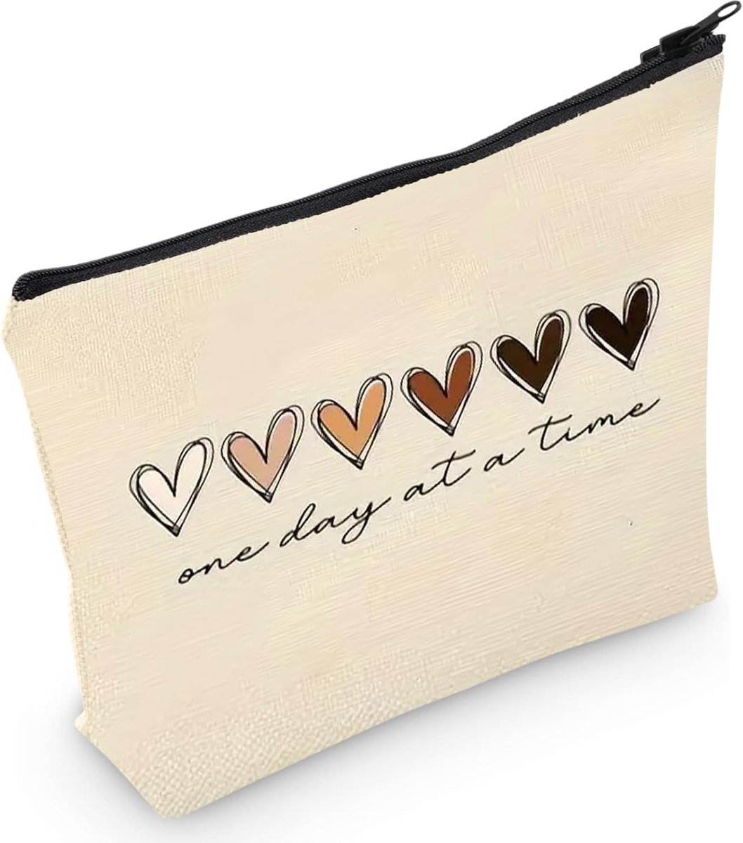 SnelShoppen - Kleine Waterdichte Cosmeticabag met Rits voor Meisjes, Elegant Ontwerp met Hartjes, Perfect voor Dagelijks Gebruik, Reis, en Cadeau