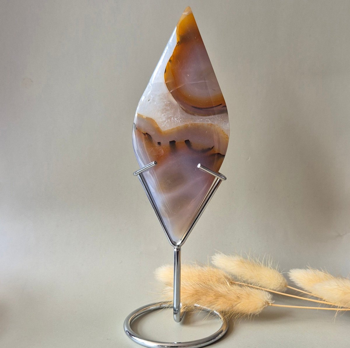 Agaat Edelsteen Sculptuur op Standaard – 103g