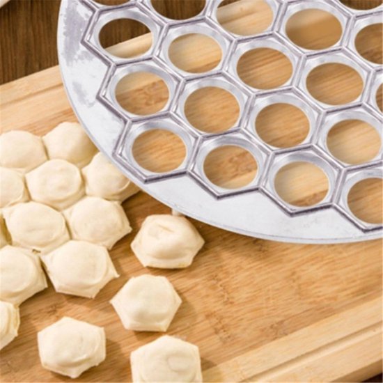 ravioli-vorm, 37 gaten, raviolivormpel, knoedelmaker voor doe-het-zelf koken, familiefeesten, feesten en picknicks — afbeelding 4