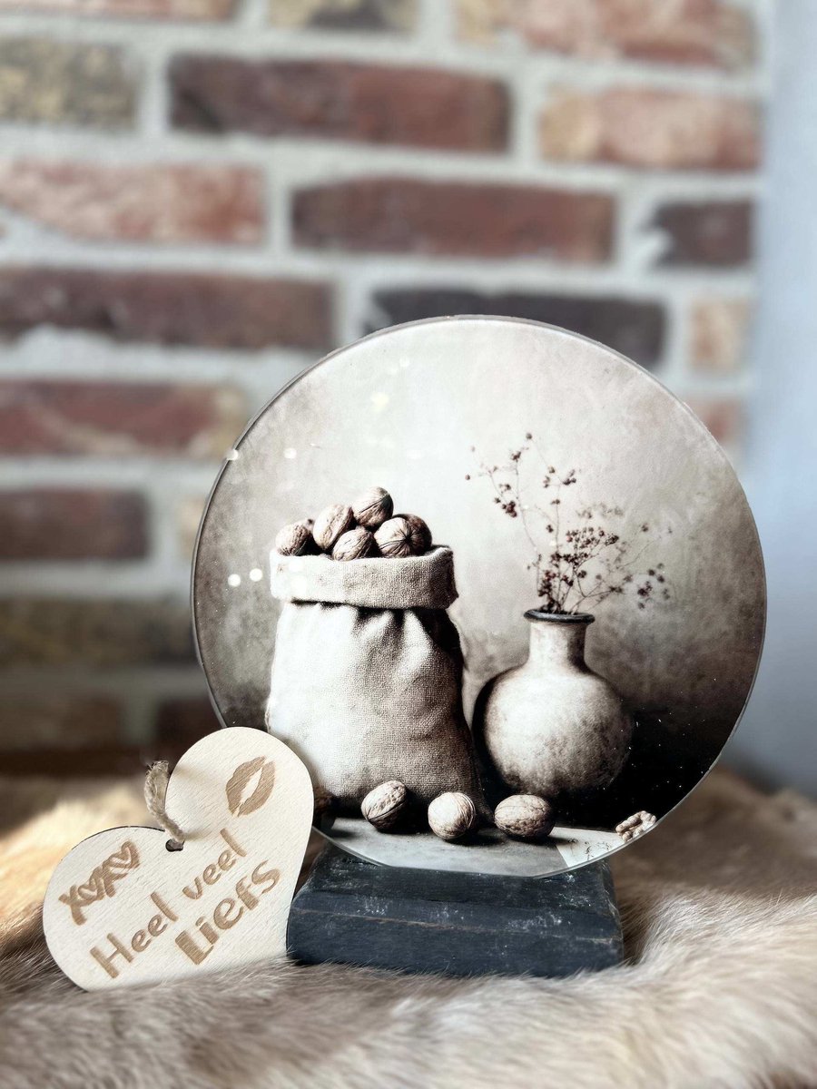 Creaties van hier – met houten hartje - Glasplaatje Brocante Walnoot - doorsnede 18 cm