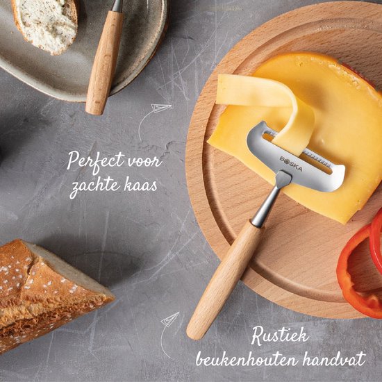 Boska kaasschaaf met beukenhouten handvat schaaft gele kaas, tekst: Perfect voor zachte kaas, Rustiek beukenhouten handvat