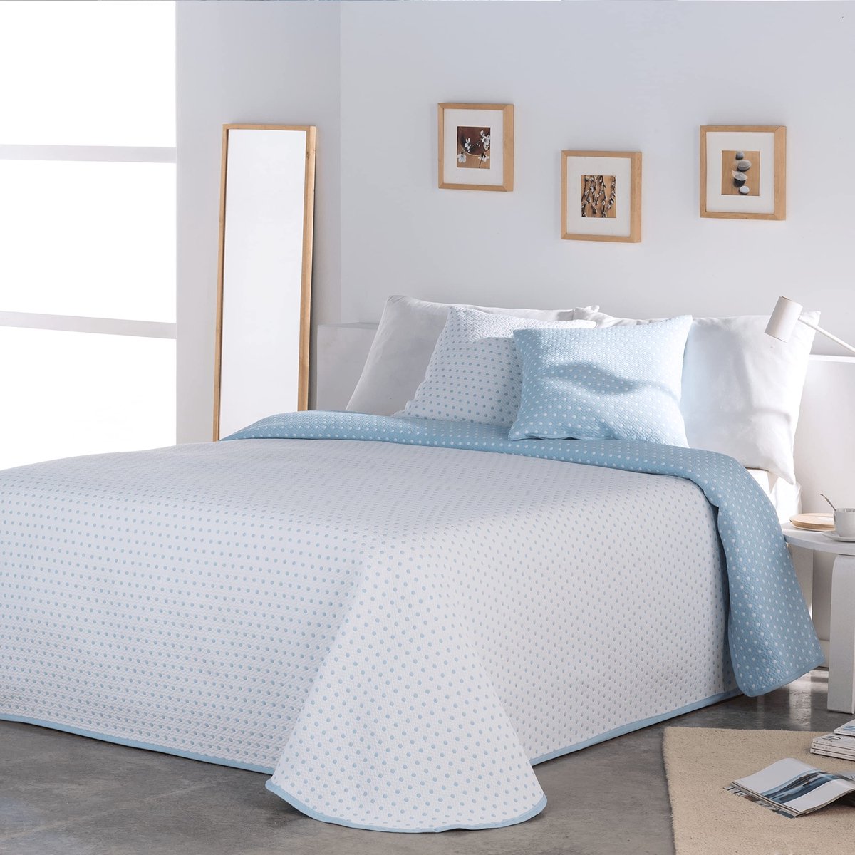 Omgoods - Bright Bedsprei Sofia 26 voor Eenpersoonsbed 105 cm - Blauw