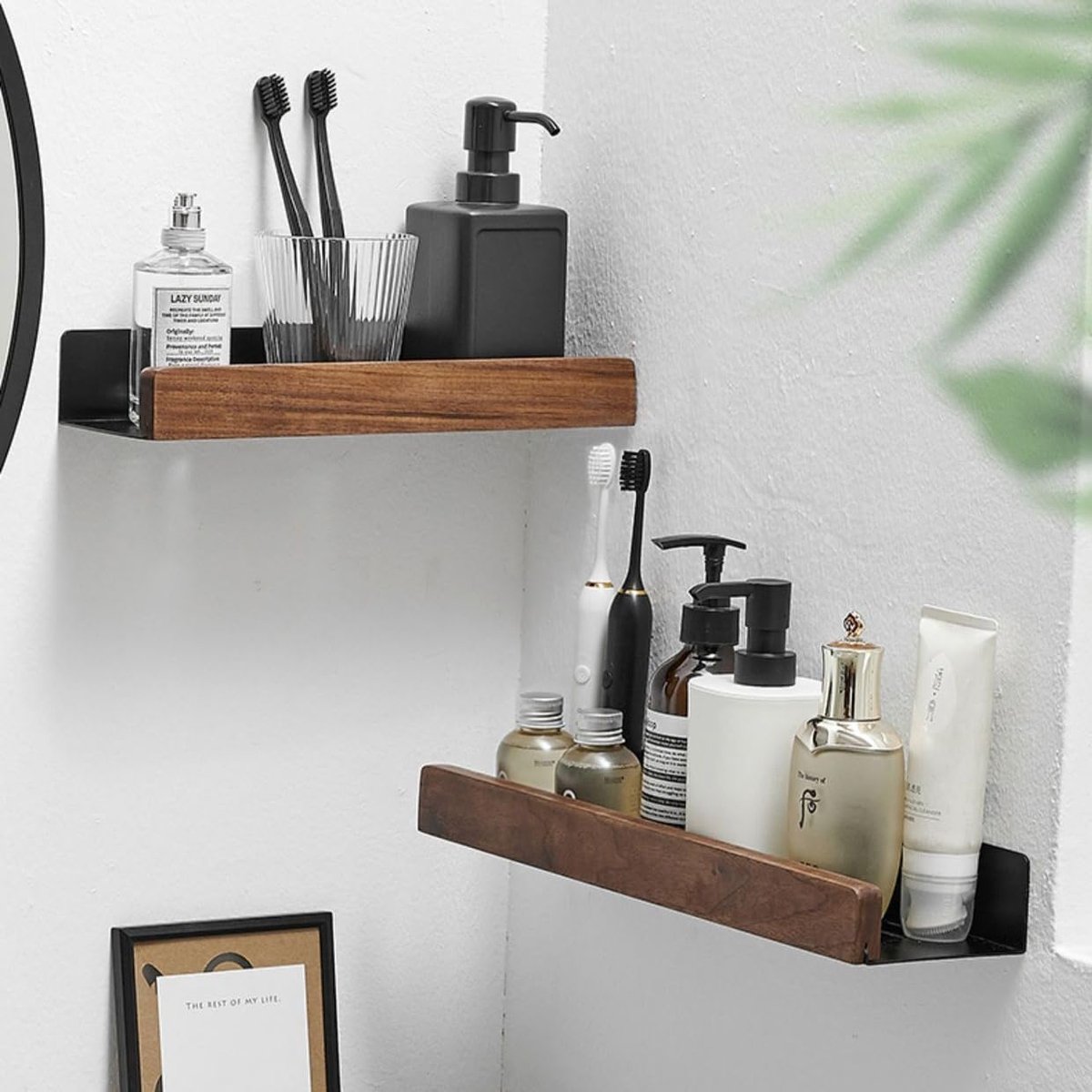 SnelShoppen - Wandgemonteerde Badkamerplank - Premium Walnoothout en Aluminium Drijvend Opbergrek - Ideaal voor Cosmetica, Toiletartikelen en Woondeco