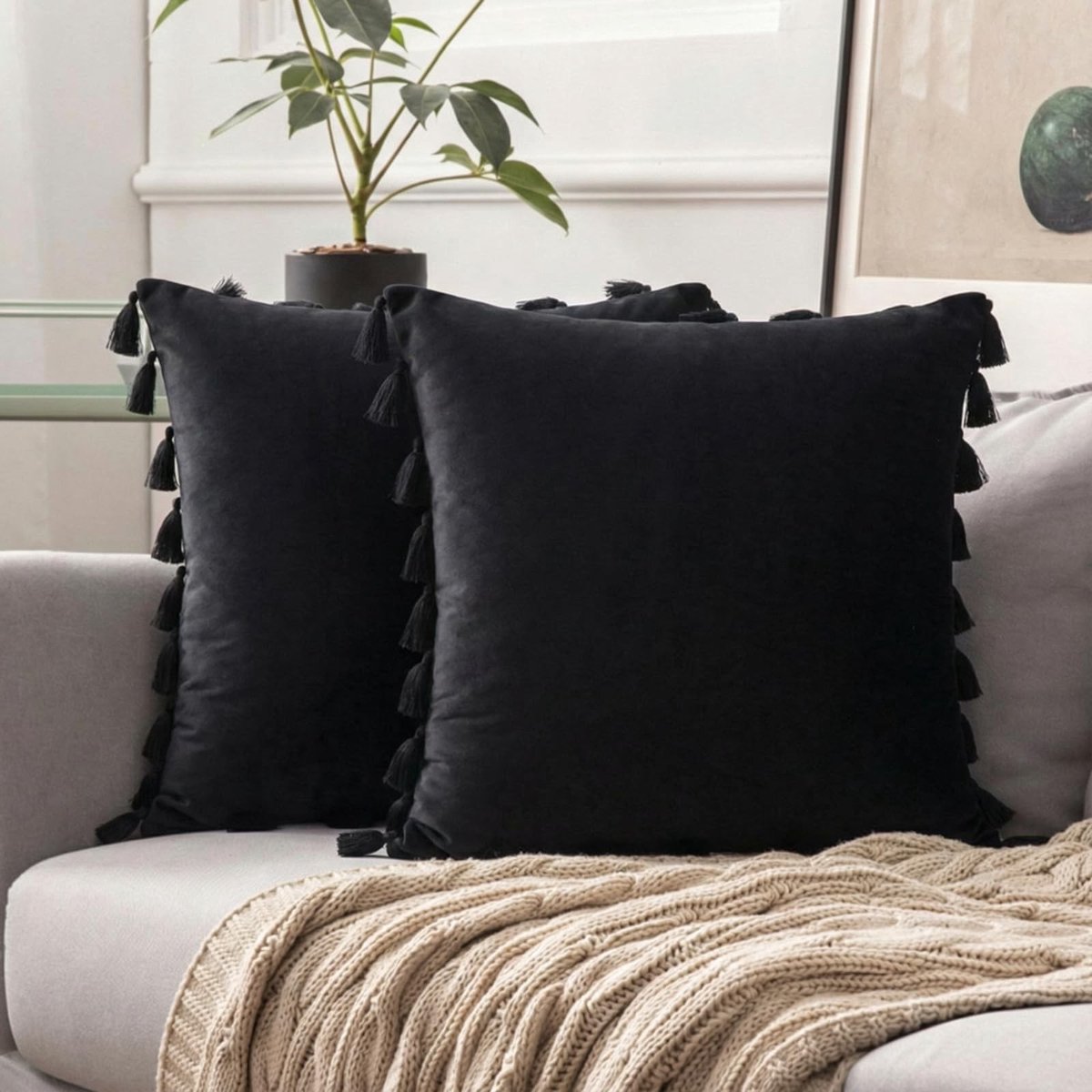 Omgoods - Set van 2 Zwarte Kussenslopen met Kwasten - Scandinavische Stijl 45x45 cm voor Sofa en Kantoor