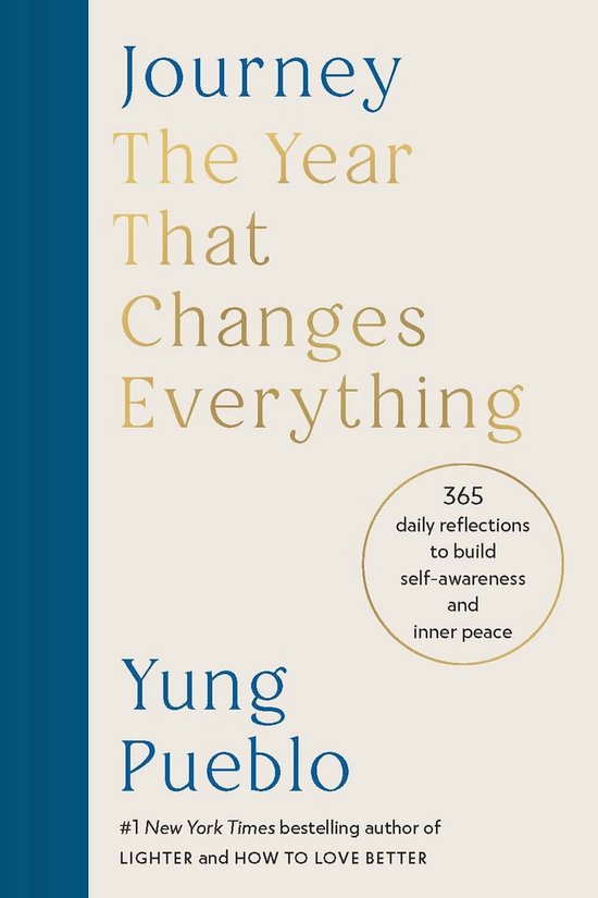 Couverture du livre 'Journey: The Year That Changes Everything' par Yung Pueblo, avec 365 réflexions quotidiennes pour la conscience de soi et la paix intérieure.