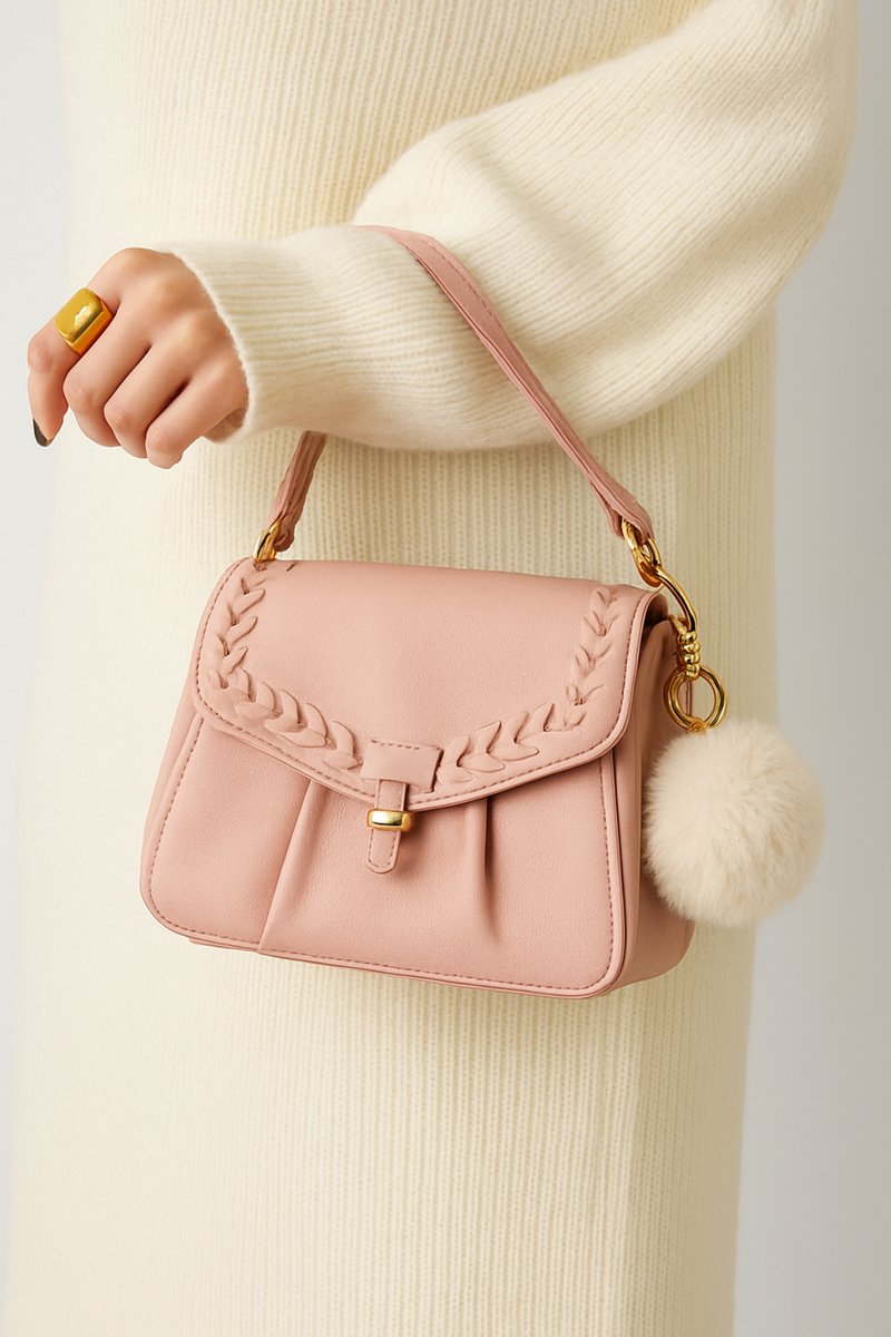 Sleutelhanger - fluffy bal - pluche - off white