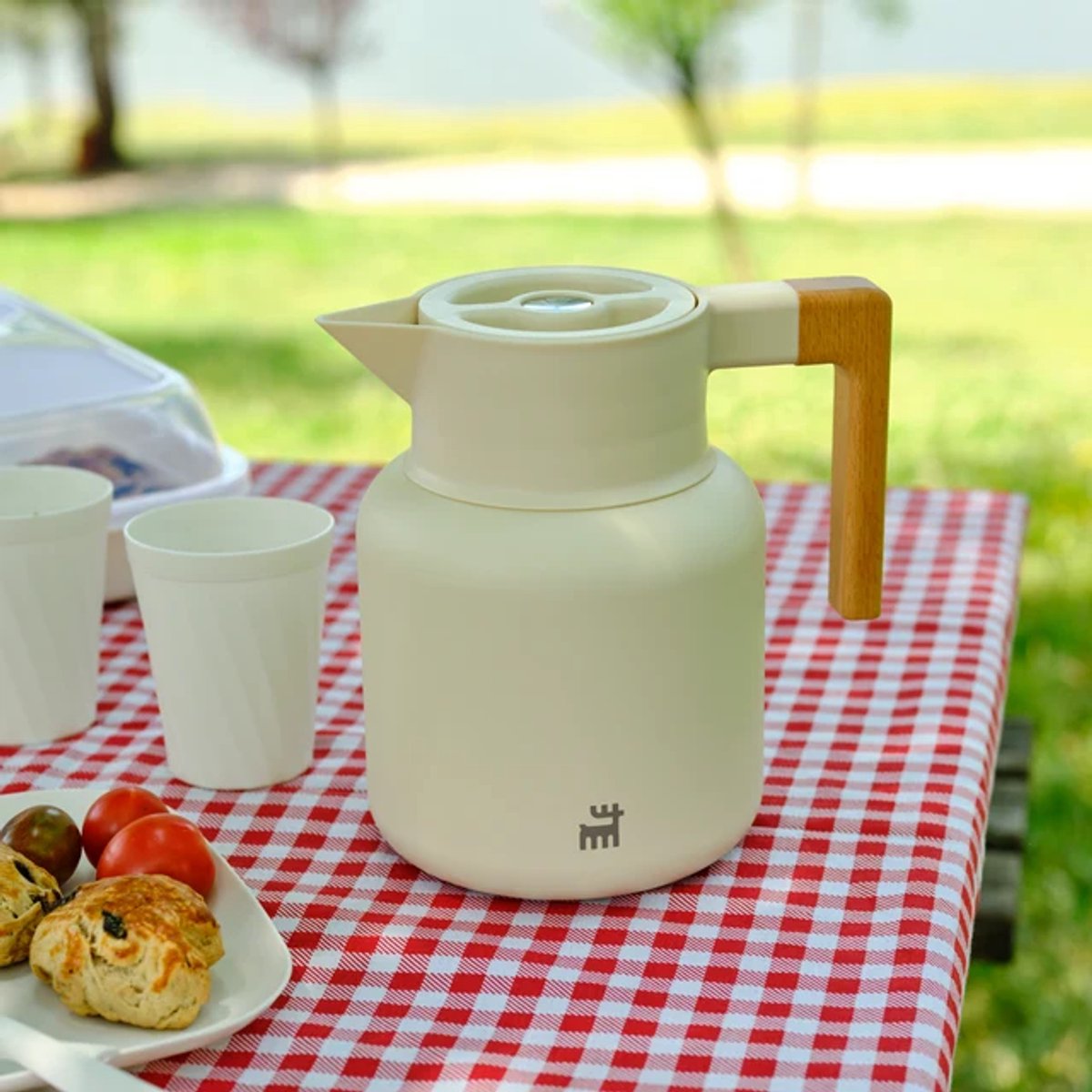 Karaca Corelock RVS Thermoskan 1,6 Liter – Dubbelwandige Isolatiefles – Crème – Lekvrij – Roestvrij Staal