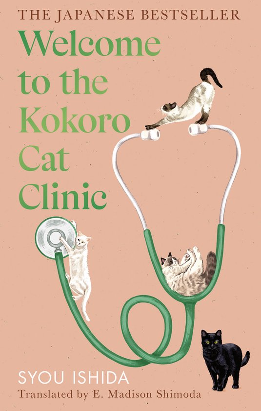 Boekcover met titel "Welcome to the Kokoro Cat Clinic", met katten die spelen rond een stethoscoop. De titel is in groene en gele letters.