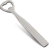 Ouvre-bouteille argenté en acier inoxydable avec texture martelée sur le manche, sur fond blanc.