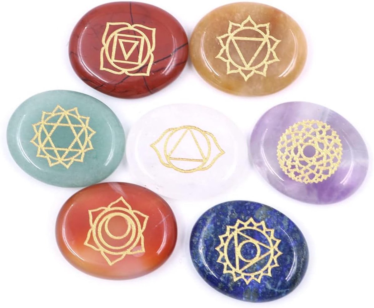 Chakrastenen met in goud gegraveerde chakra-symbolen, genezende stenen, rond, gepolijst, Reiki, balans, 7 stuks
