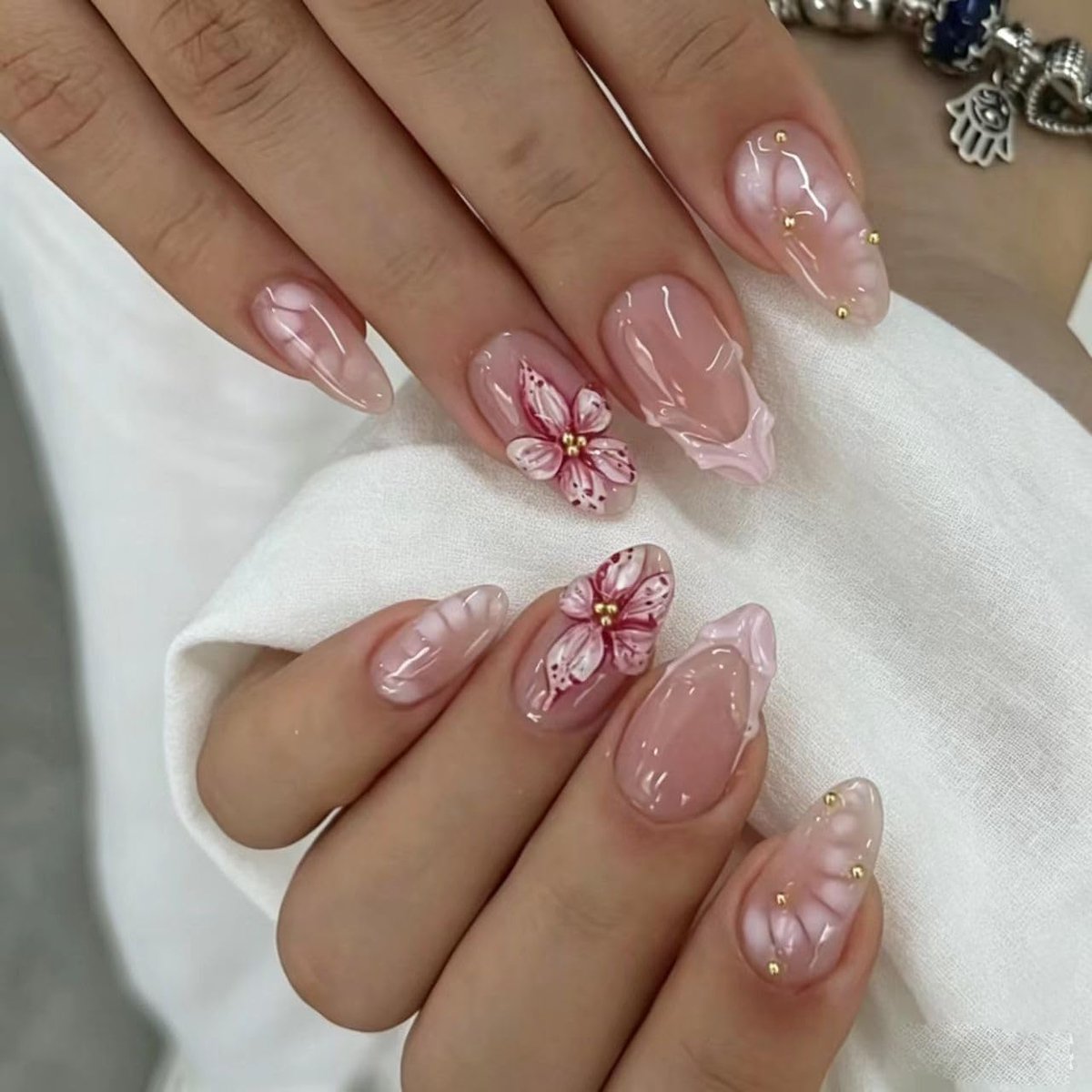 nagels, kort, amandelpaars, 3D, gestreept, Franse bloemen, gouden kralen, korte amandel, nepnagels, paarse tips, bloem, zoete zomer, INS kunstnagels