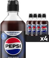 Grote fles Sodastream Pepsi Zero met een doos van vier flessen op de achtergrond.