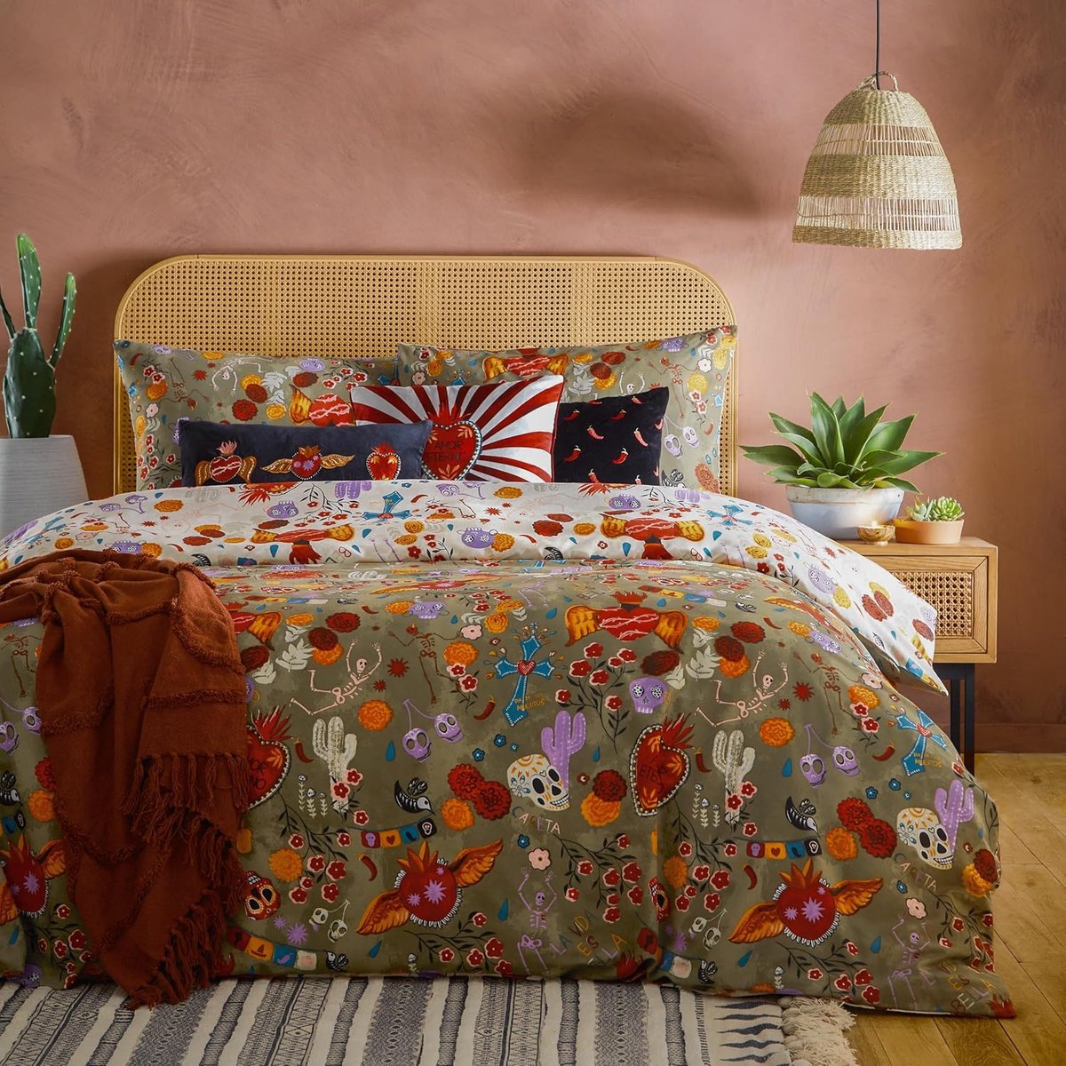 furn. La Vida Feestelijke Omkeerbare Dekbedovertrek Set - Tweepersoons - Veelkleurig | Omkeerbaar Dia De Los Muertos Geïnspireerd Easycare Polycotton Beddengoed
