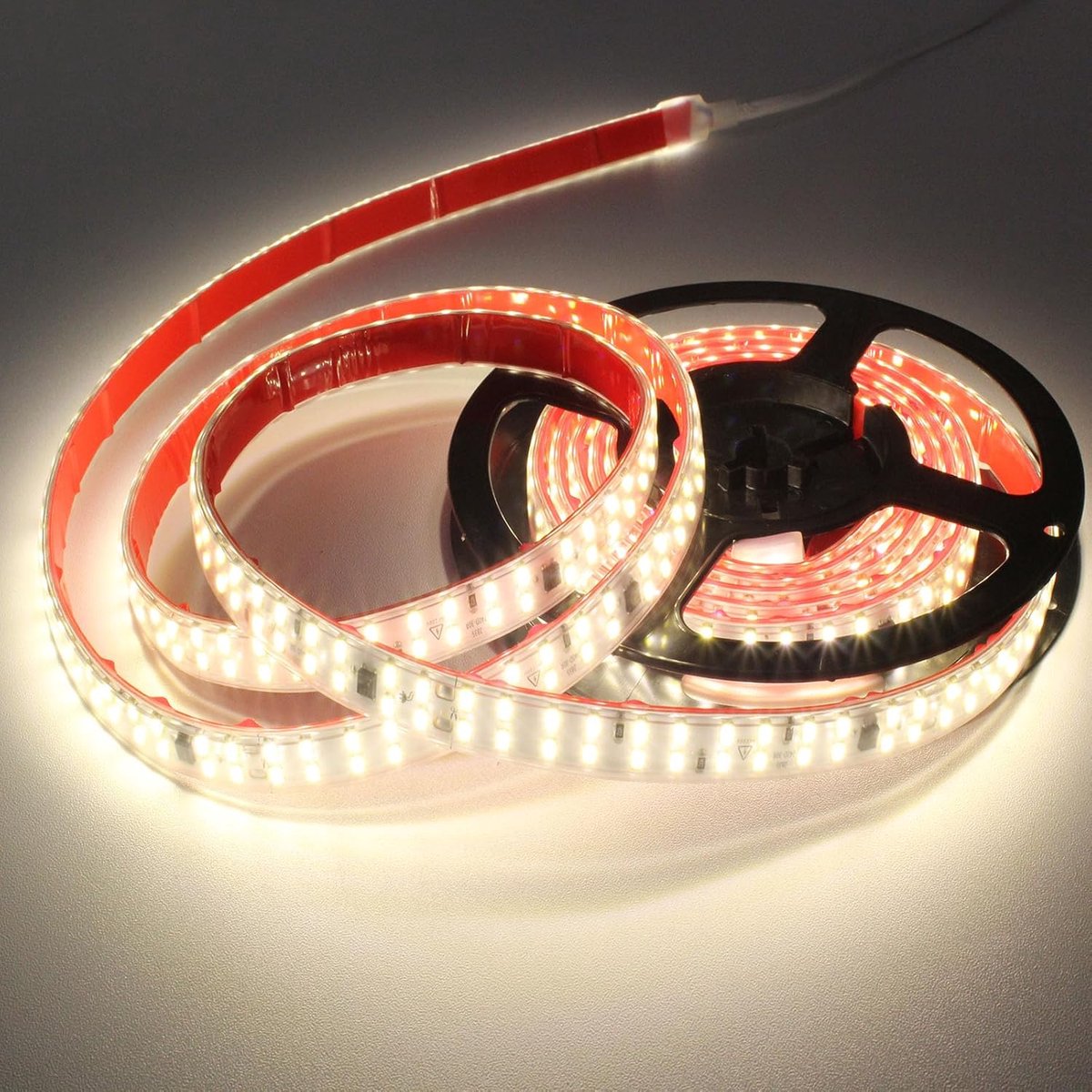 SnelShoppen - LEDstrip 2m Wit 220V met Schakelaar en Stekker - SMD 2835 Dubbele Rij, IP65 Waterdicht voor Binnen en Buiten, Perfect voor Terrassen, Ve