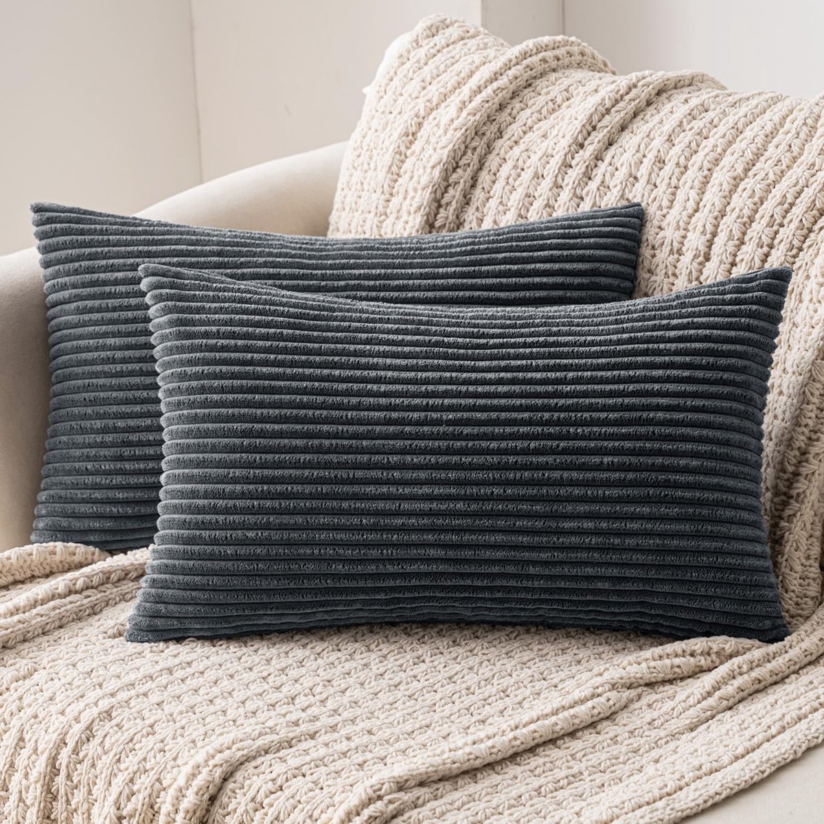 SnelShoppen - Striped Corduroy Kussenhoes 30x50 cm - Grijze Zachte Decoratieve Hoes voor Sofa, Bed, Kantoor - 2 Stuks - Verstevigd met Verborgen Rits