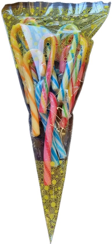 Een puntzak gevuld met kleurrijke zuurstokken, verpakt in folie met gele stippen.