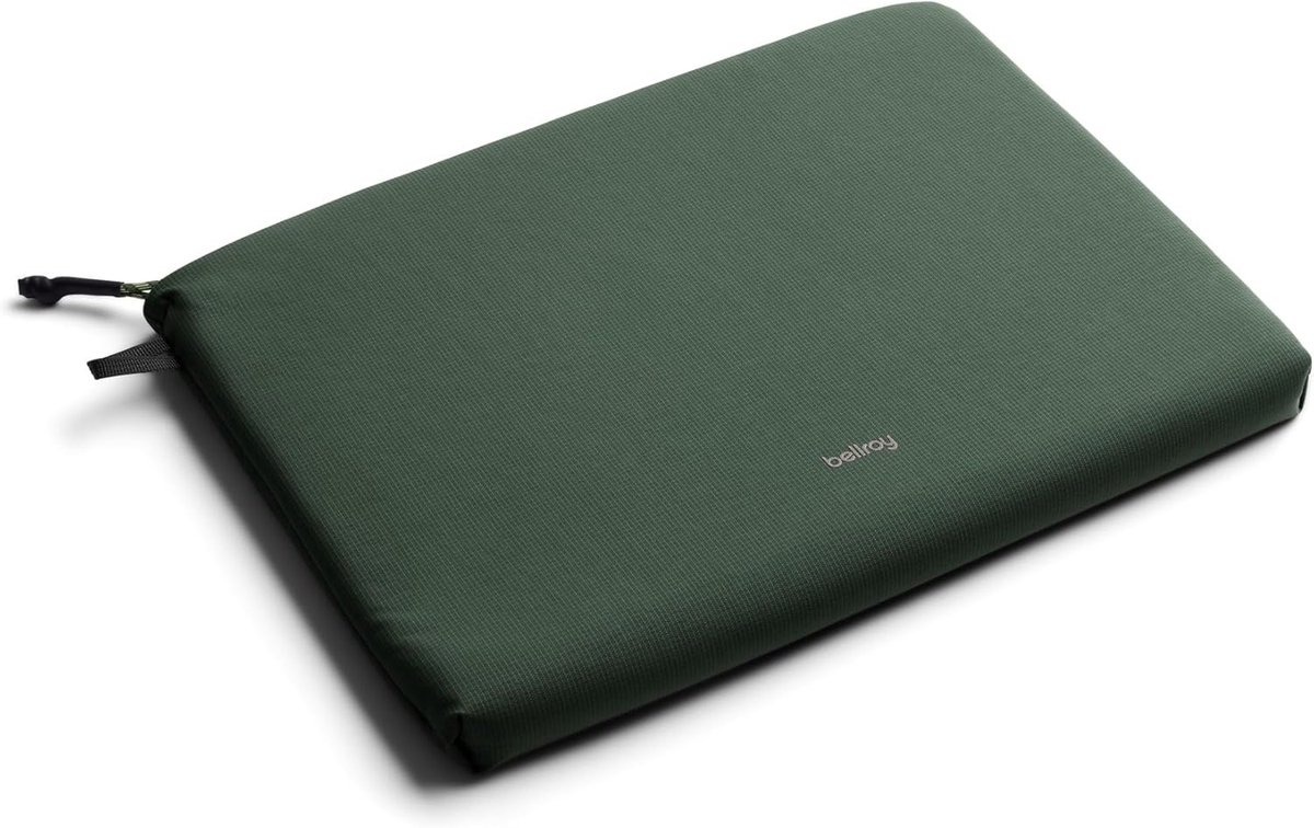 Thijox - Bellroy Lite Laptop Sleeve 16 inch - Minimalistische Laptophoes - Waterbestendig - Schuim met Dubbele Dichtheid - Spruce Groene Laptop Besche
