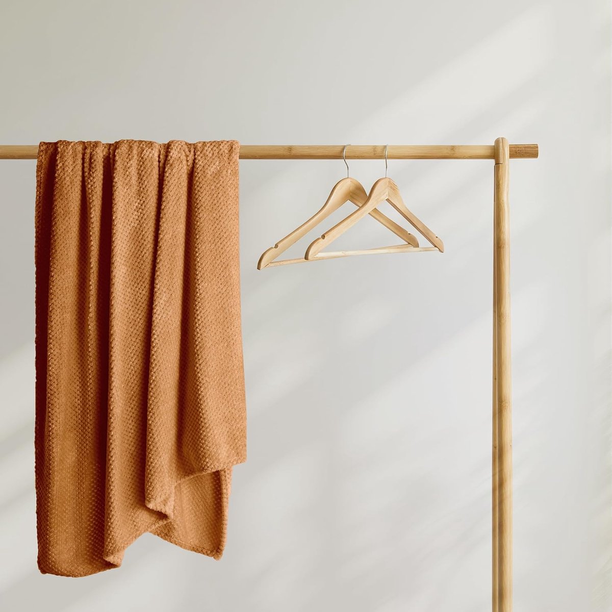 SnelShoppen - DecoKing Henry Knuffeldeken 170x210 cm, Microvezel Fleece Woondeken in Vossenrood, Zacht en Behaaglijk, Perfect voor Tuin, Balkon, Campi