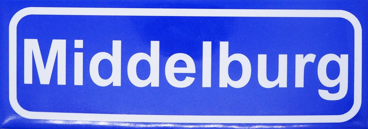 Souv© - koelkast magneet - plaatsnaam bord - kombord - souvenir - koelkastmagneetje - relatiegeschenk Middelburg