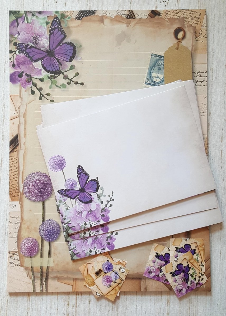 A4 schrijfpapier met paarse bloemen - 12 vellen en 6 enveloppen