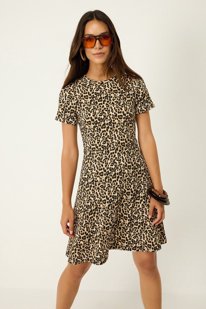 Robe courte à col rond imprimé léopard