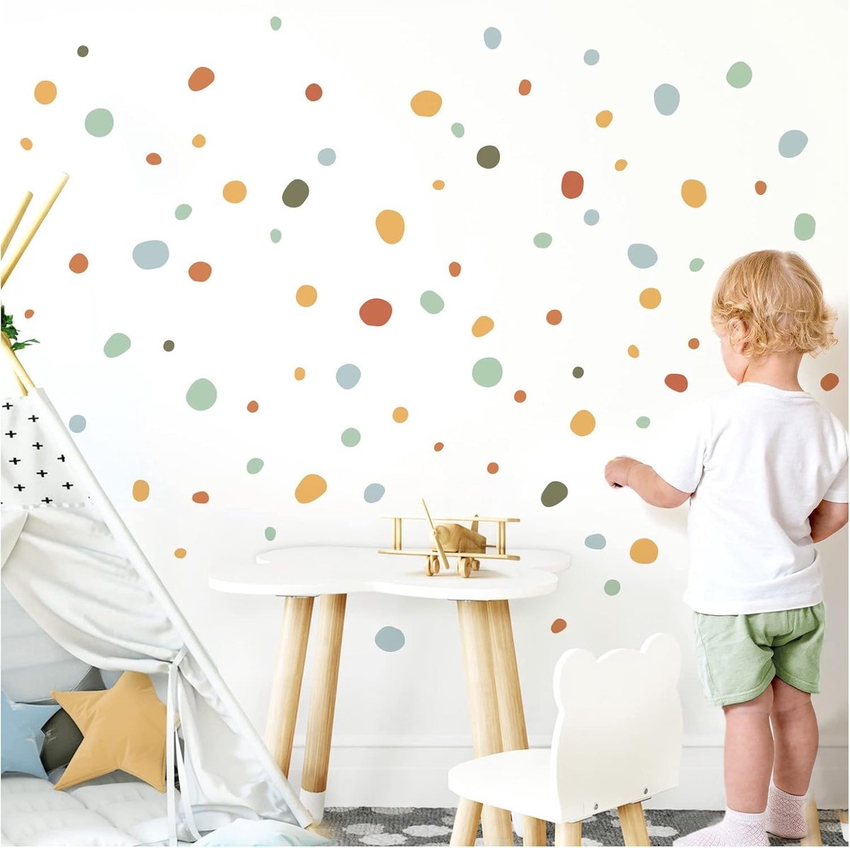 Muurstickers, 92 stuks, stippen, punten, voor kinderkamer, wanddecoratie, babykamer, zelfklevende kleefpunten, stippen in rood, geel, mint, set, wandopkleefsticker, wanddecoratie DL925-1