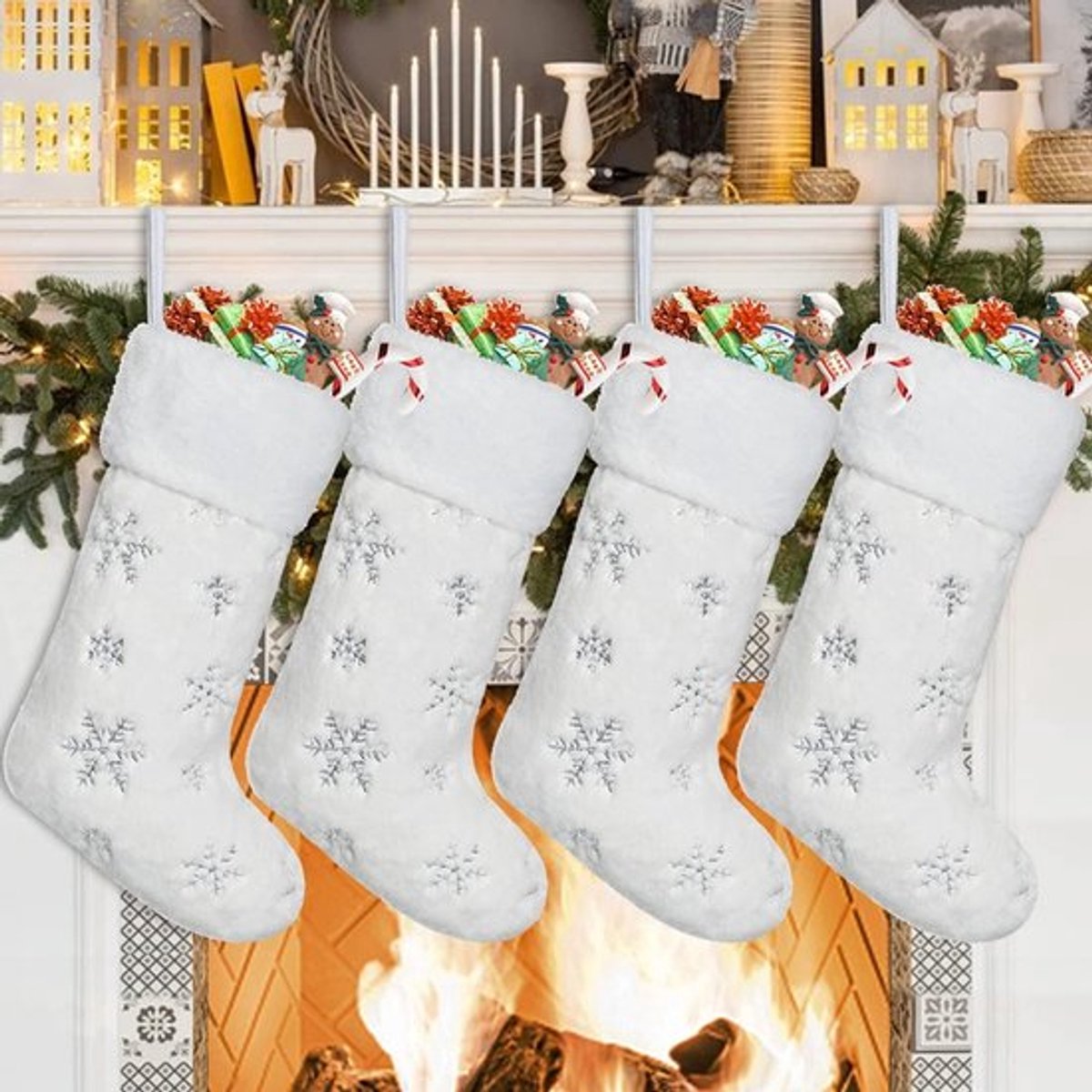 - Kerststocking - Grote Kerstsokken - Perfect voor Cadeaus - Wit - Kerstdecoratie - Sfeervolle Sticks - Geschikt voor Open Haard - 4 Stuks