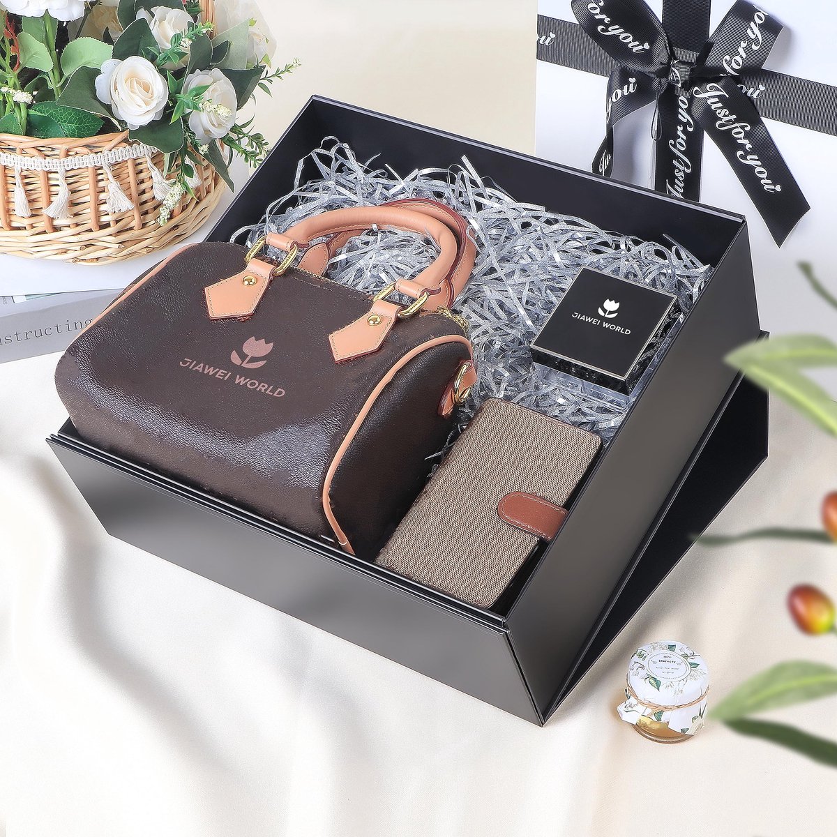 SnelShoppen - Luxe Geschenkdoos 33x31x11,5 cm met Magnetisch Deksel en Strik - Wit - Perfect voor Bruiloften, Verjaardagen, Jubilea - Inclusief Wenska