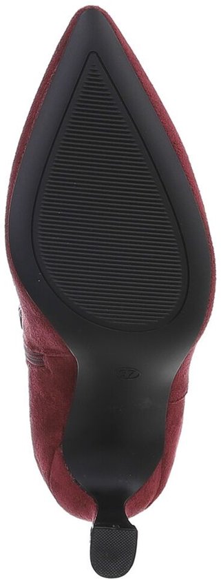 Bordeauxrode enkellaars, onderkant met profielzool en stilettohak.